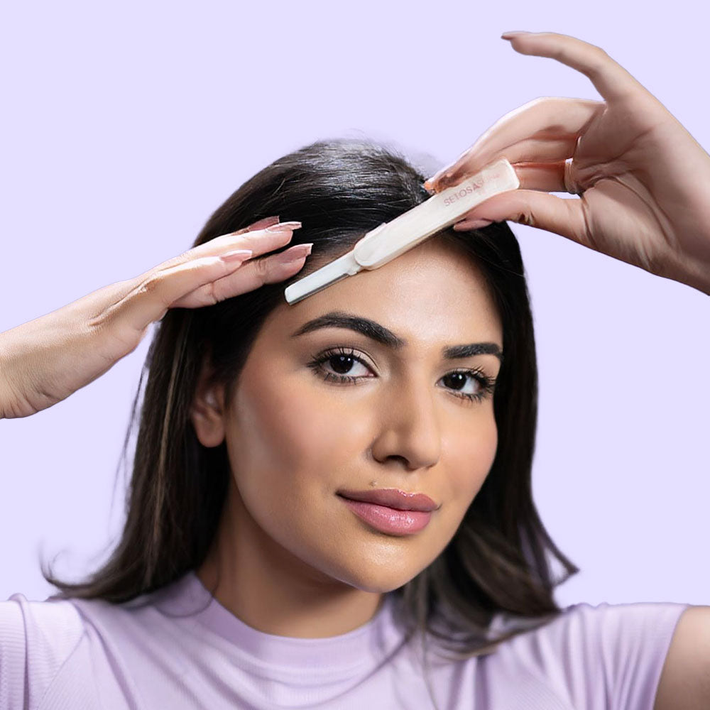 Remove unwanted face hairs with the Setosa Skin Sculpt Razor